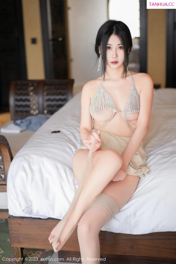 laura阿姣  [XiuRen]高清写真图 2023.08.17 No.7244 laura阿姣 丝袜美腿第19张图片